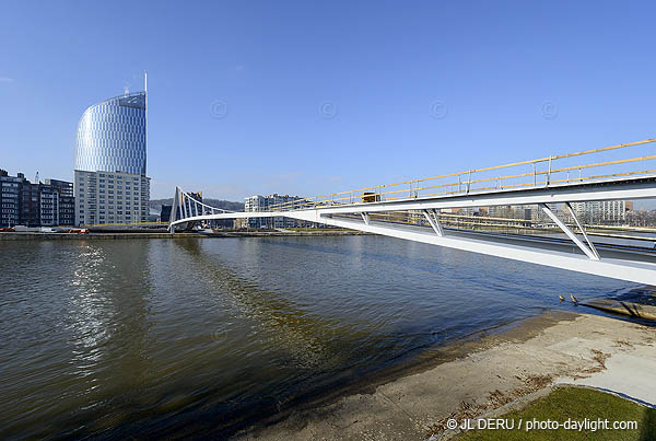 Liège - passerelle sur la Meuse